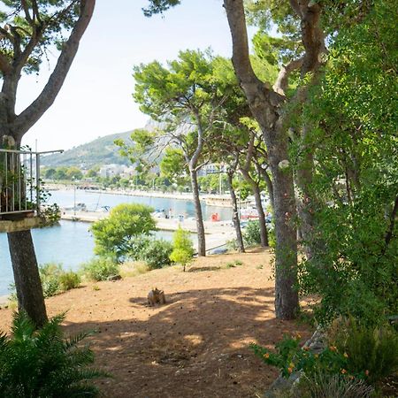 Pirates' Bay Apartment - أوميس المظهر الخارجي الصورة