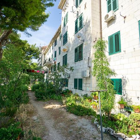 Pirates' Bay Apartment - أوميس المظهر الخارجي الصورة