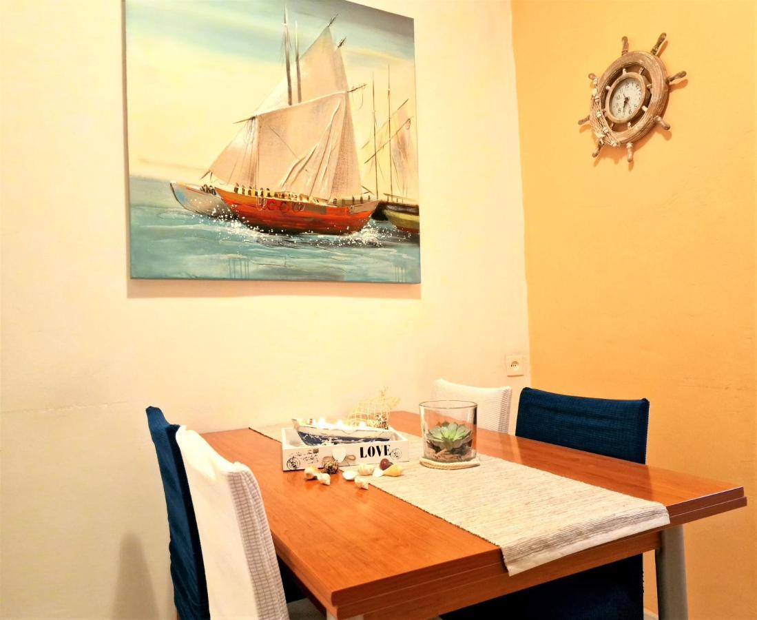 Pirates' Bay Apartment - أوميس المظهر الخارجي الصورة