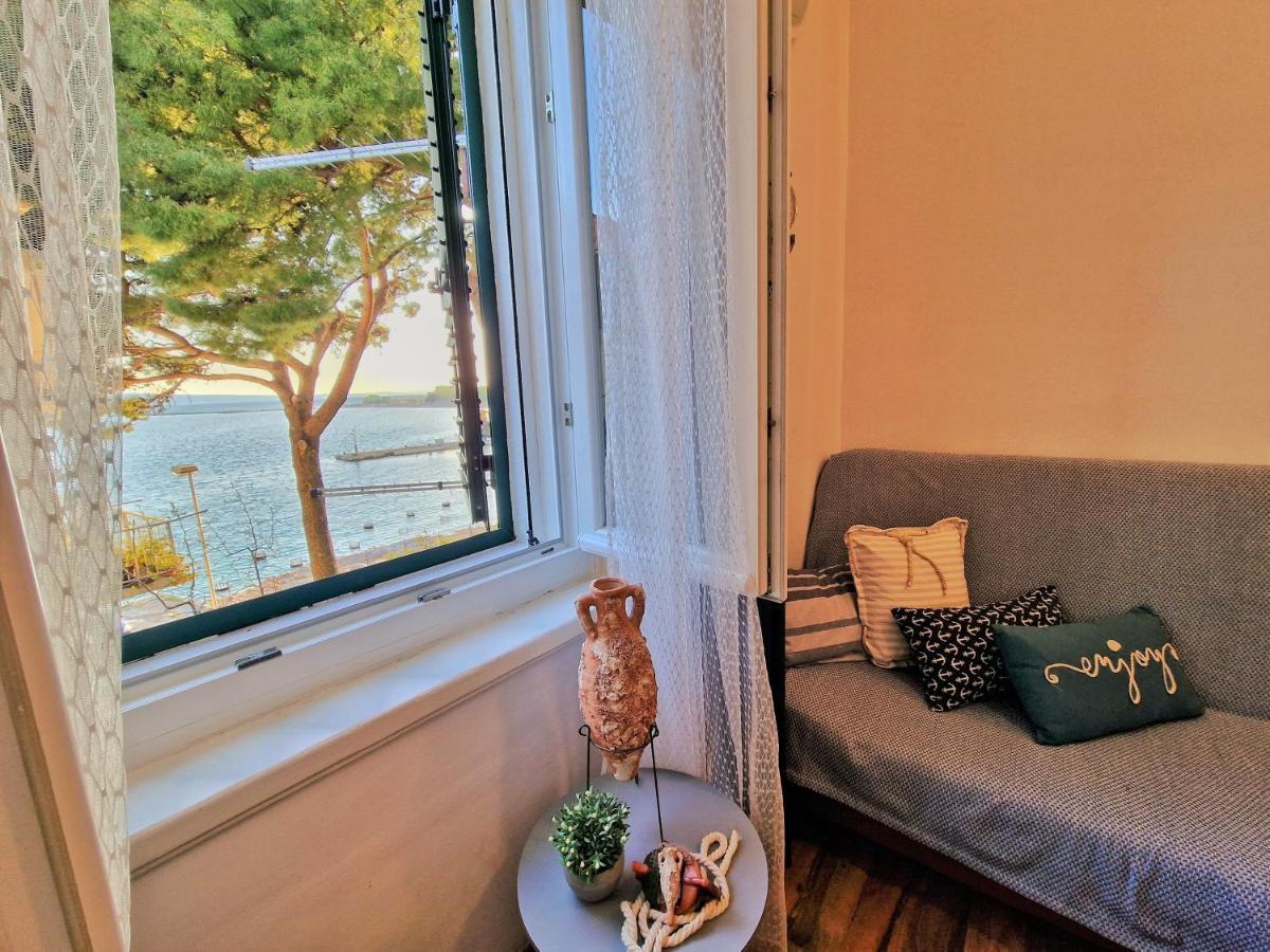 Pirates' Bay Apartment - أوميس المظهر الخارجي الصورة