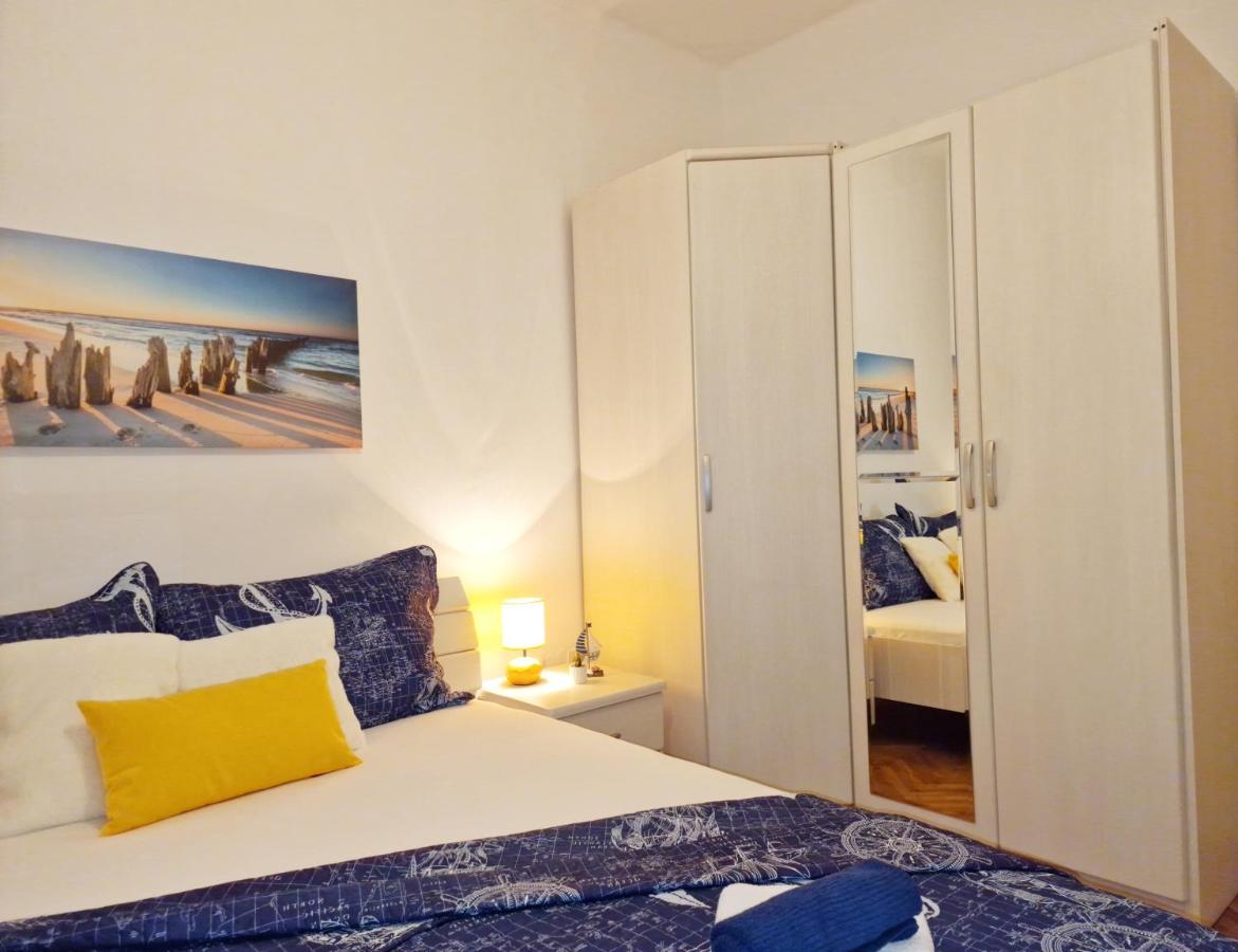 Pirates' Bay Apartment - أوميس المظهر الخارجي الصورة